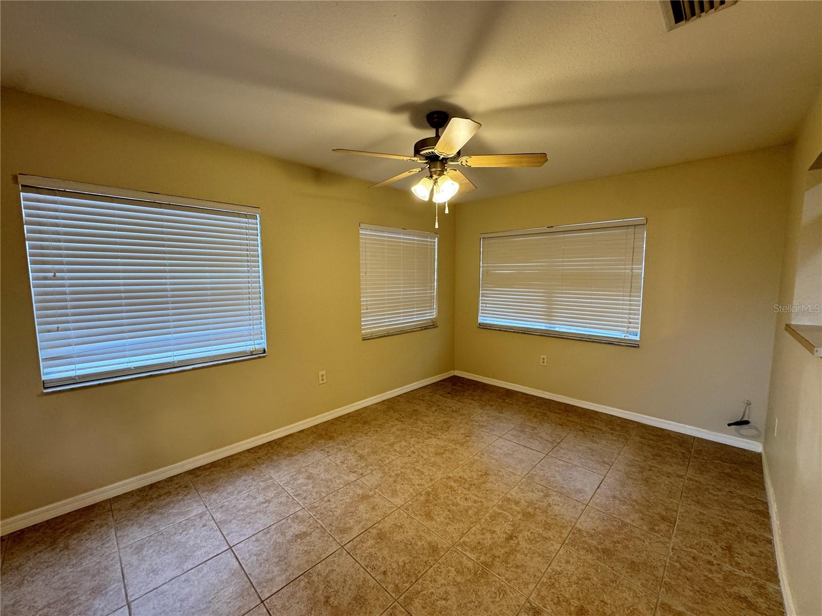 8213 COZUMEL, SEBRING, FL, 33876