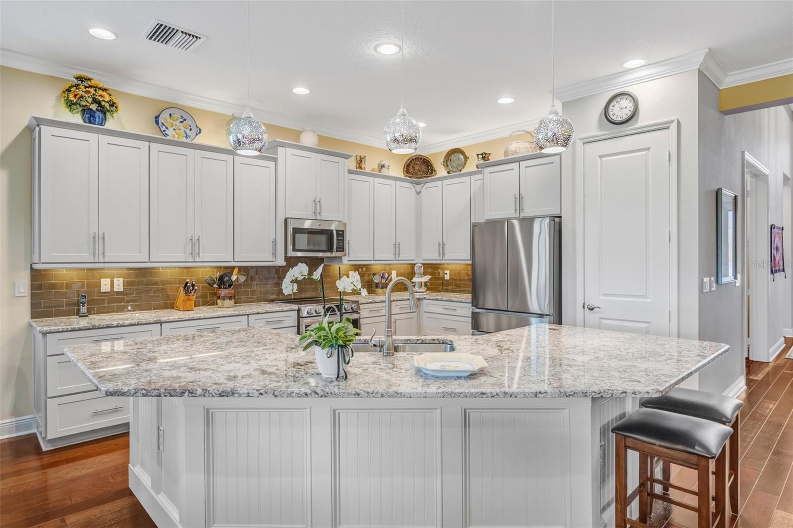 2415 OAKWOOD PRESERVE DR, WESLEY CHAPEL, FL, 33543