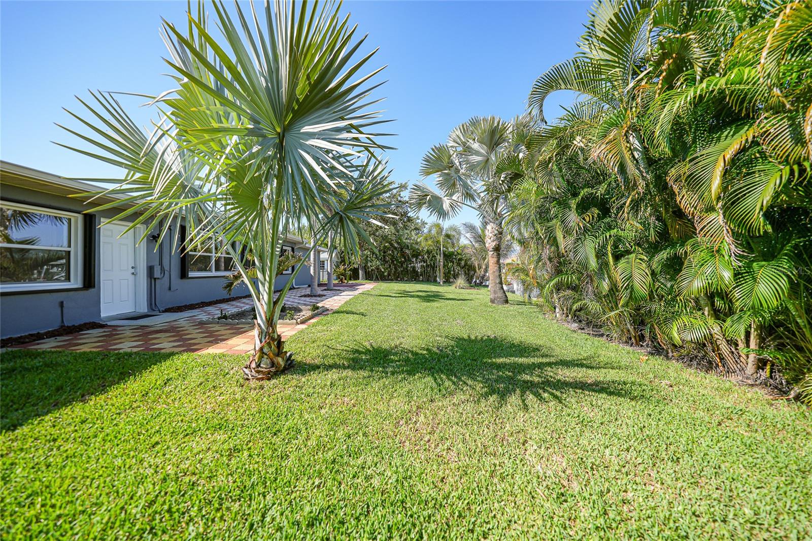 104 FREE CT SE, PORT CHARLOTTE, FL, 33952