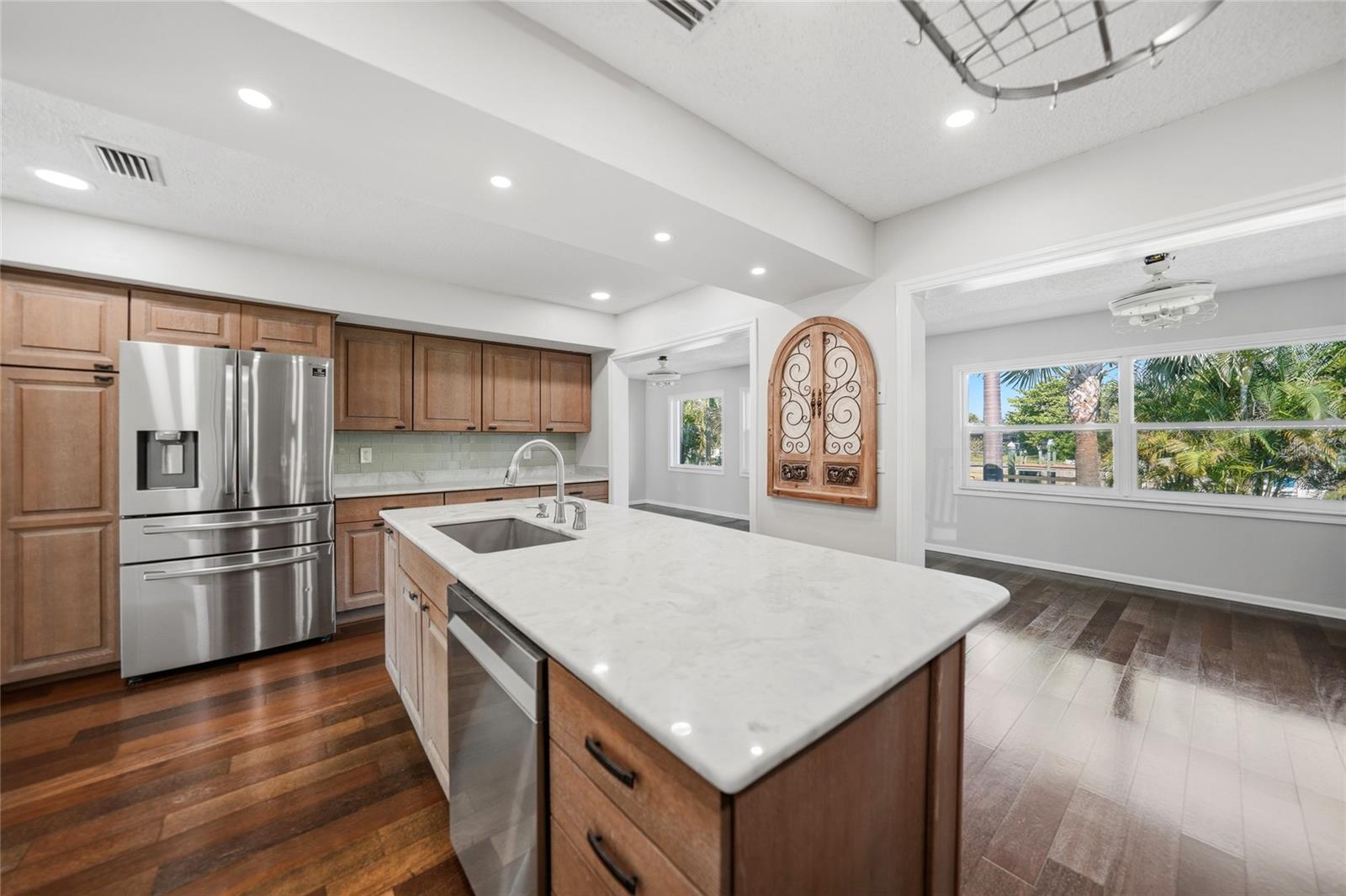 104 FREE CT SE, PORT CHARLOTTE, FL, 33952