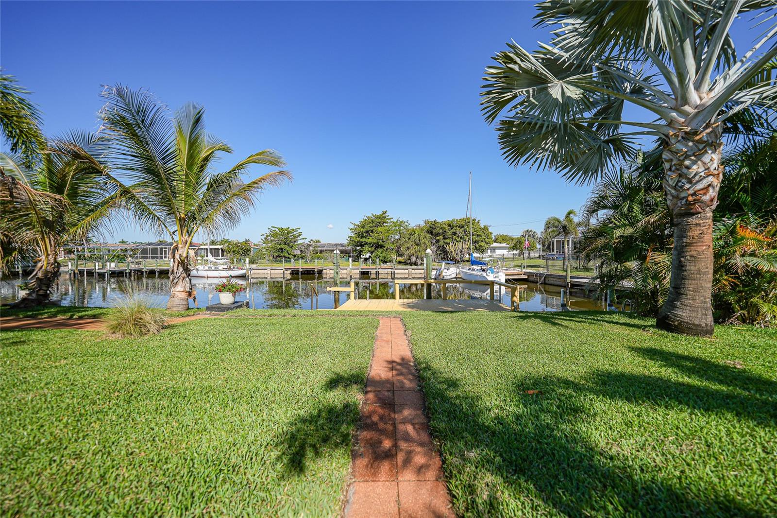 104 FREE CT SE, PORT CHARLOTTE, FL, 33952