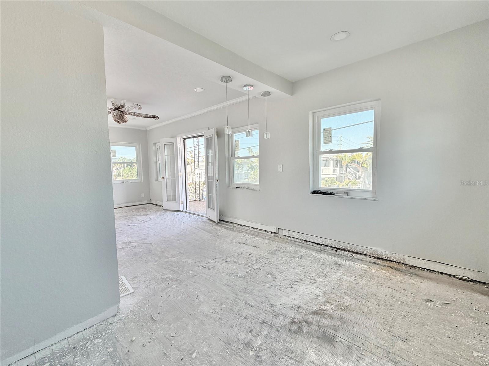 664 MANDALAY AVE, CLEARWATER BEACH, FL, 33767