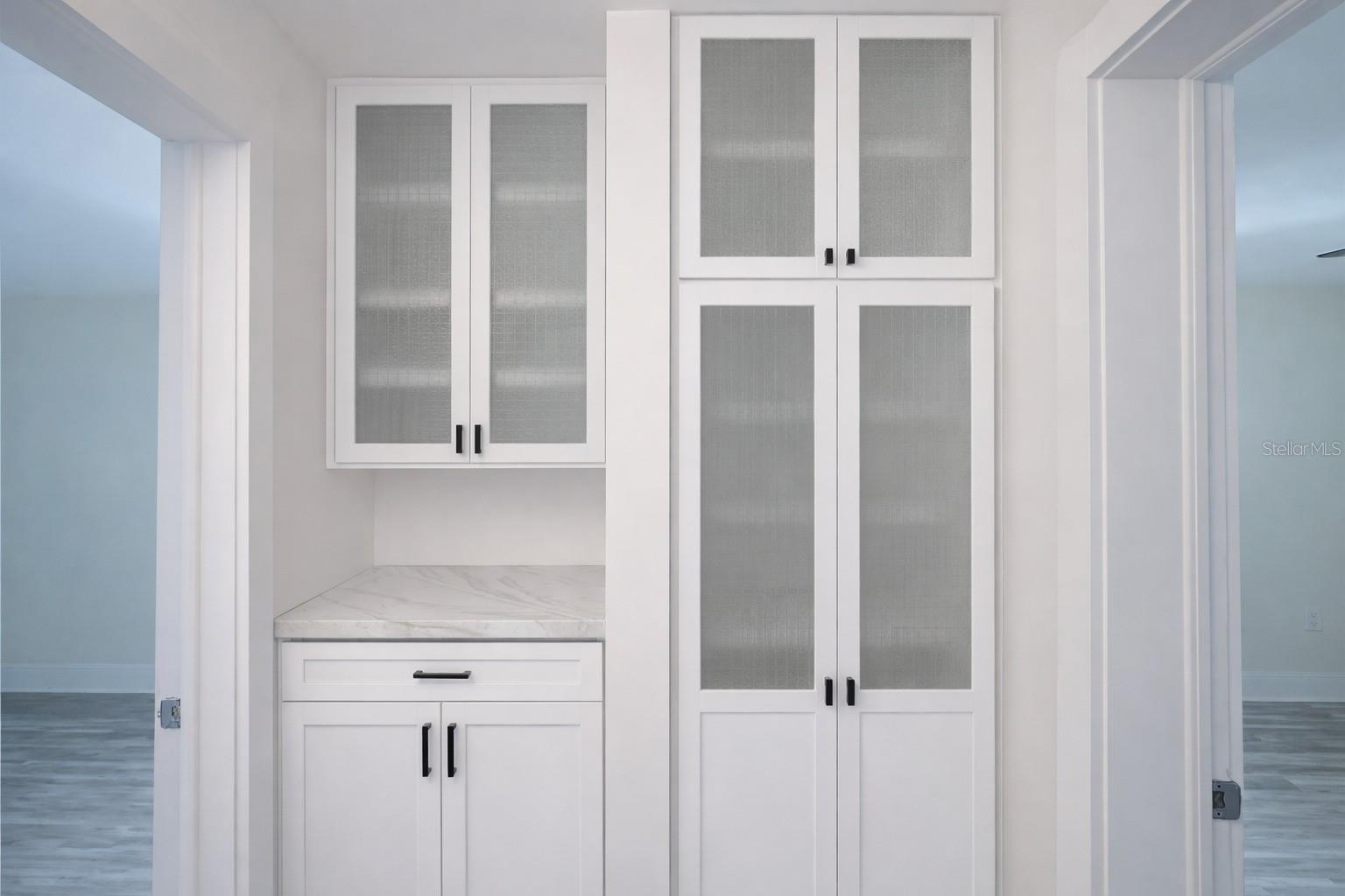 664 MANDALAY AVE, CLEARWATER BEACH, FL, 33767