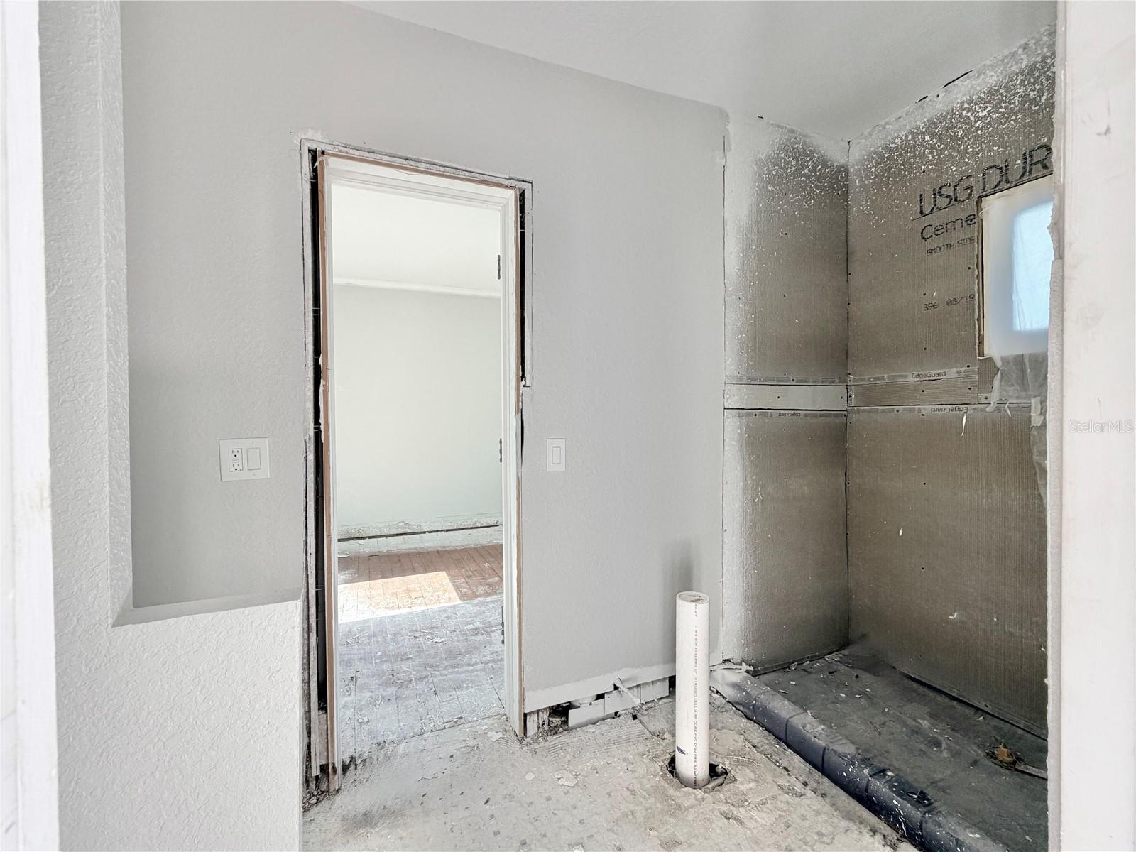 664 MANDALAY AVE, CLEARWATER BEACH, FL, 33767