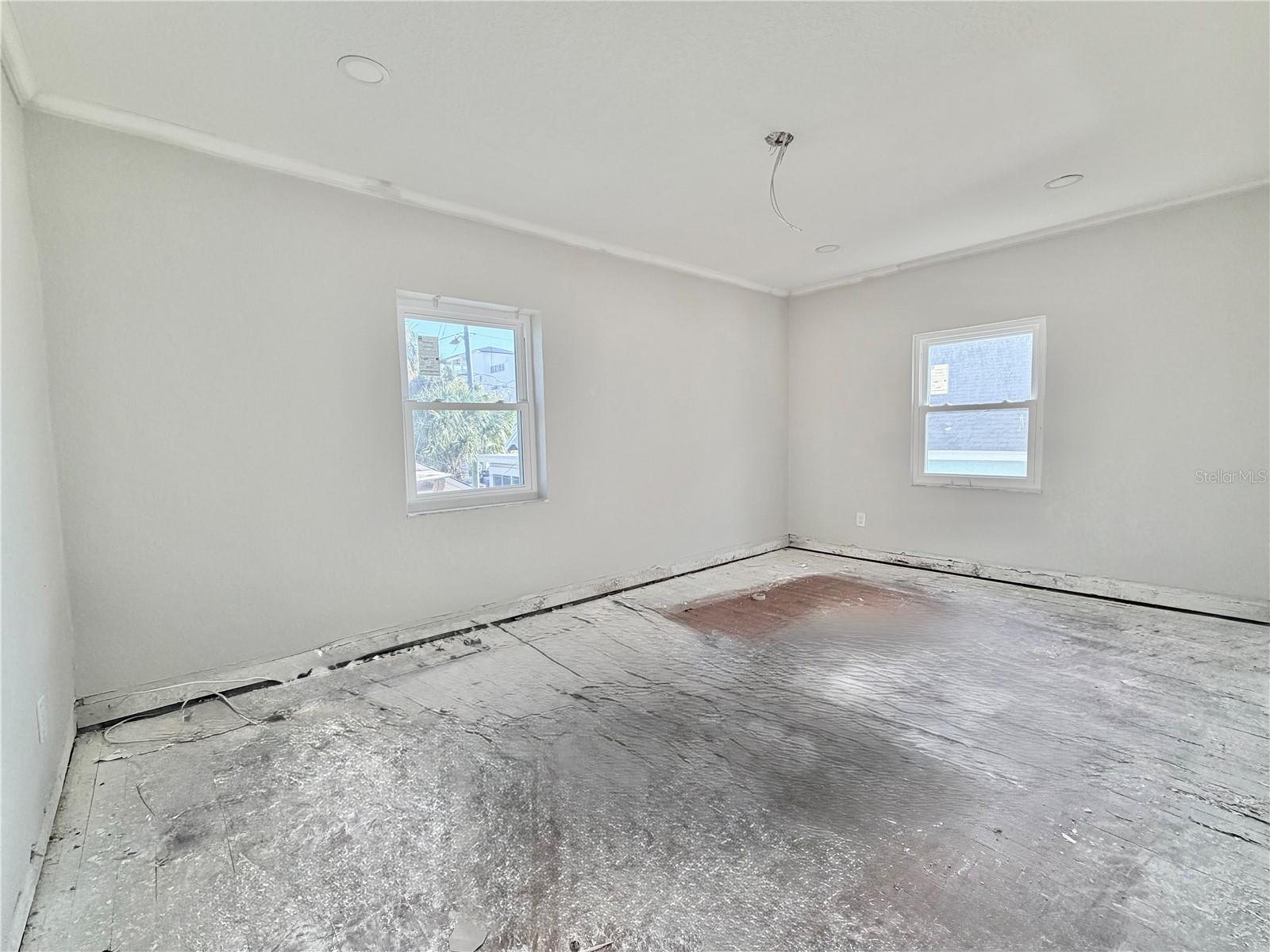 664 MANDALAY AVE, CLEARWATER BEACH, FL, 33767