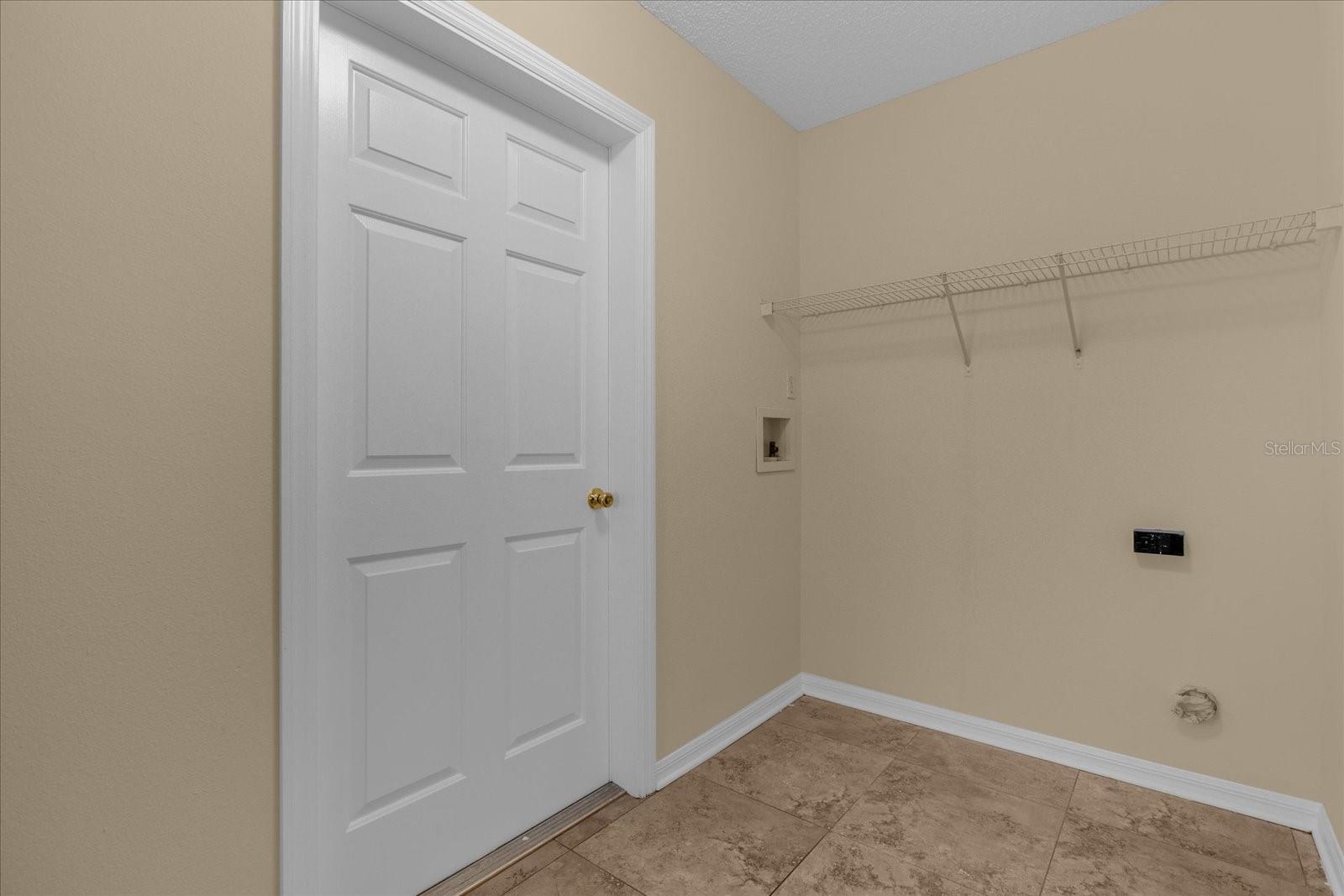 690 WALNUT AVE, ORANGE CITY, FL, 32763