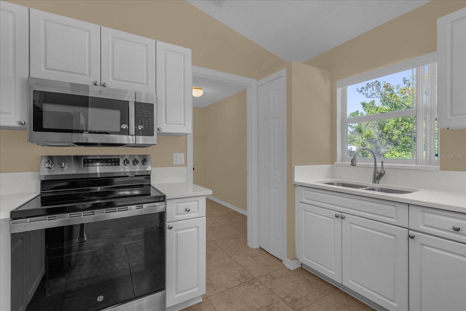 690 WALNUT AVE, ORANGE CITY, FL, 32763