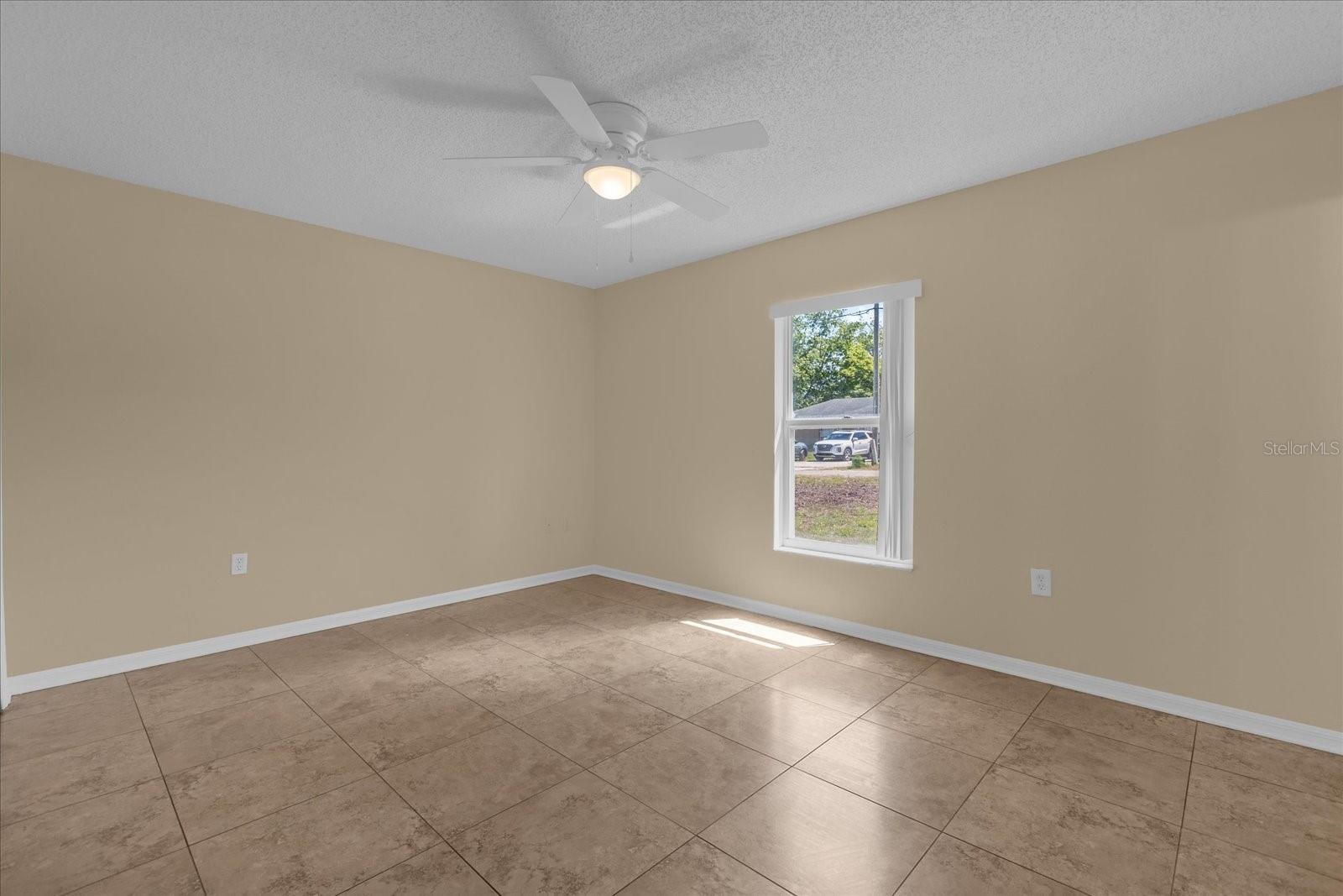 690 WALNUT AVE, ORANGE CITY, FL, 32763