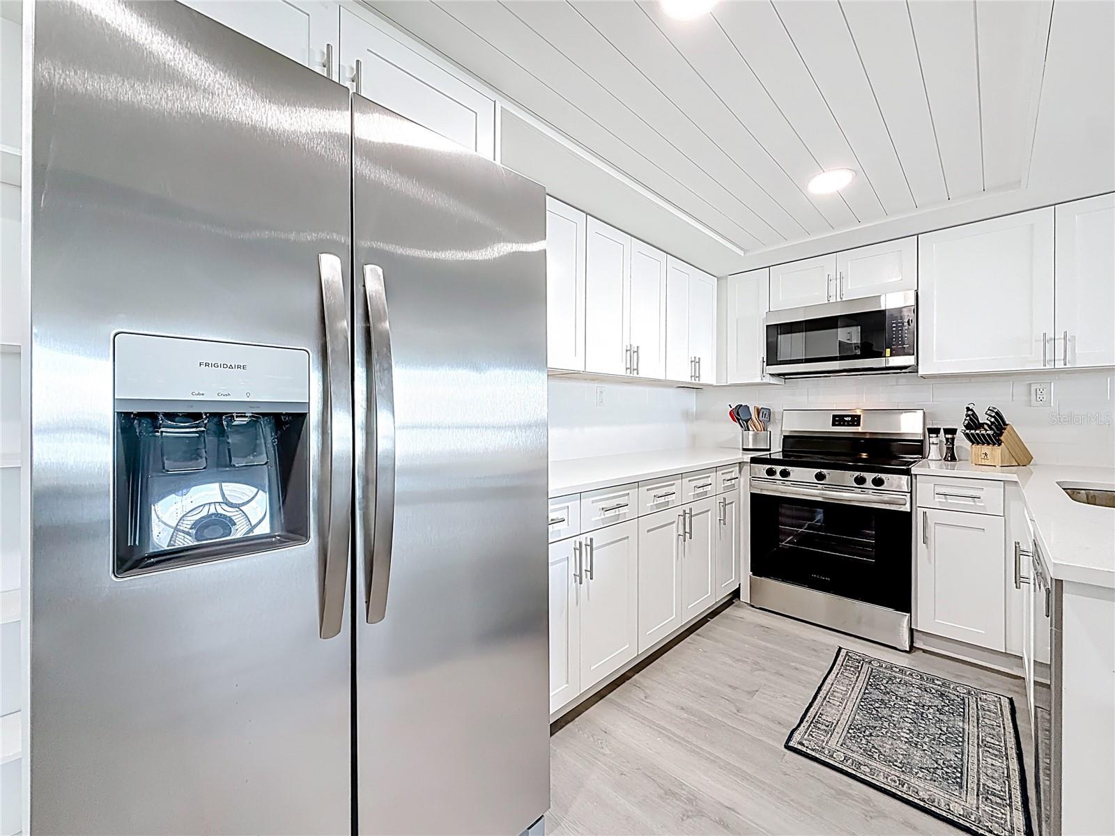 400 ISLAND WAY #1411, CLEARWATER BEACH, FL, 33767