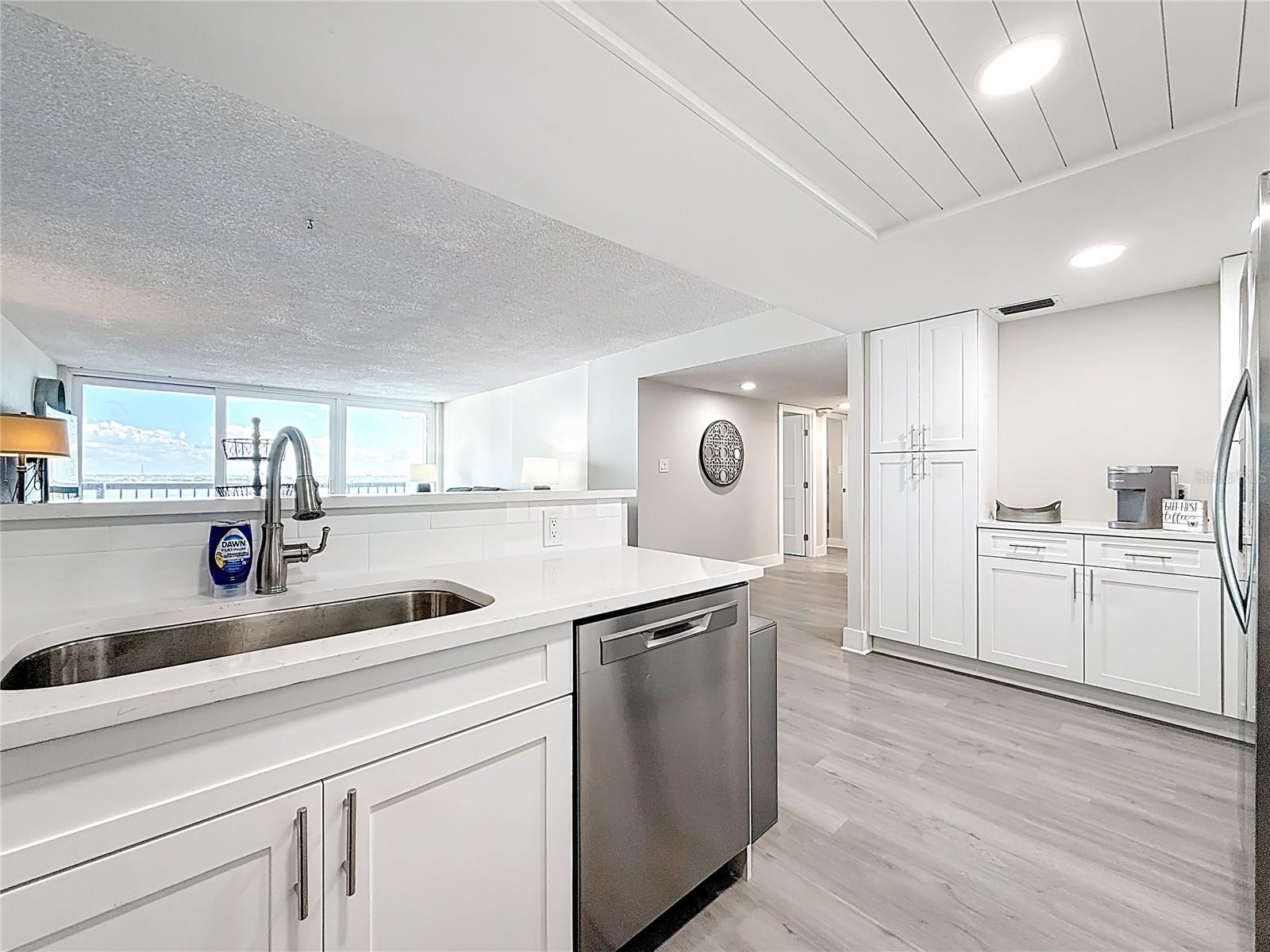 400 ISLAND WAY #1411, CLEARWATER BEACH, FL, 33767