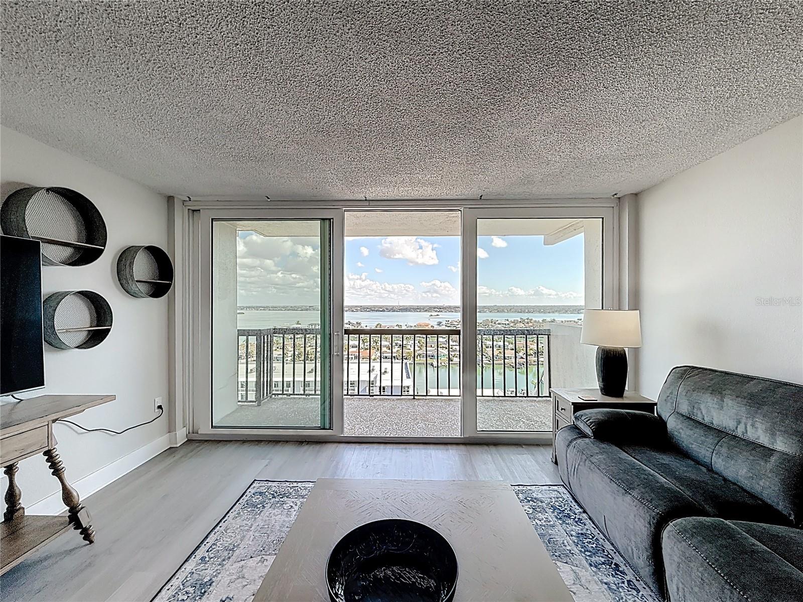 400 ISLAND WAY #1411, CLEARWATER BEACH, FL, 33767