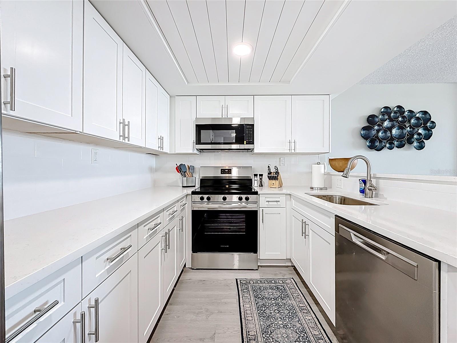 400 ISLAND WAY #1411, CLEARWATER BEACH, FL, 33767