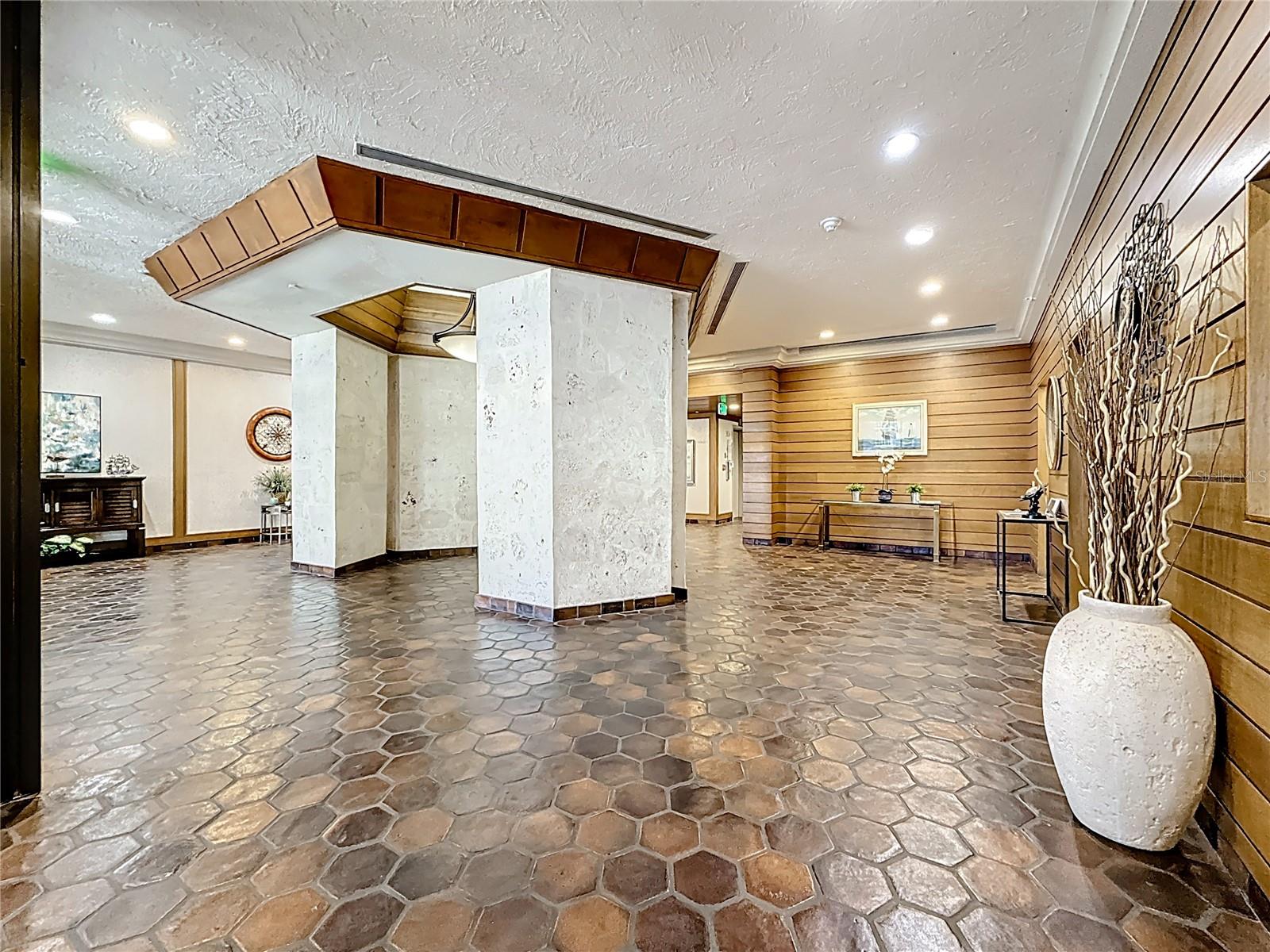 400 ISLAND WAY #1411, CLEARWATER BEACH, FL, 33767