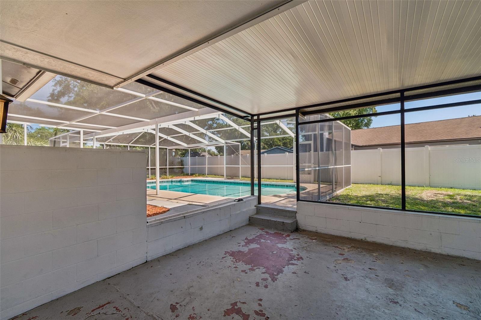 7111 GATEWAY CT, TAMPA, FL, 33615