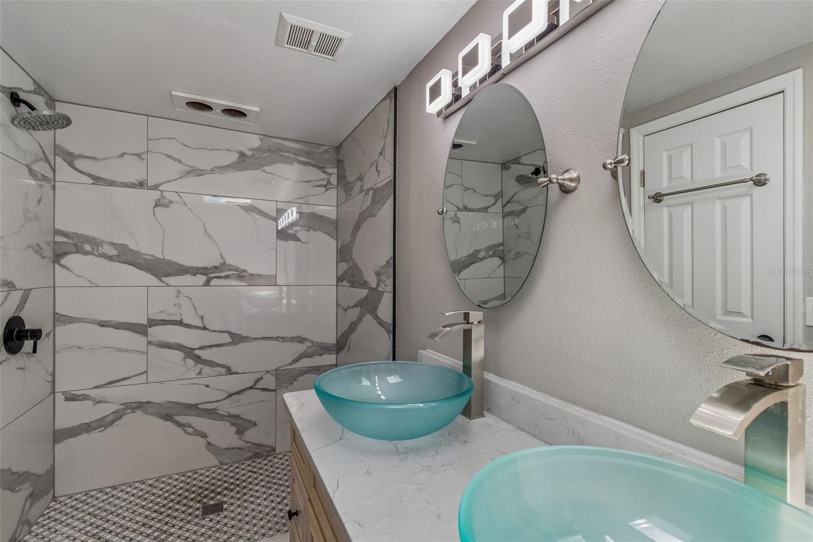 7111 GATEWAY CT, TAMPA, FL, 33615