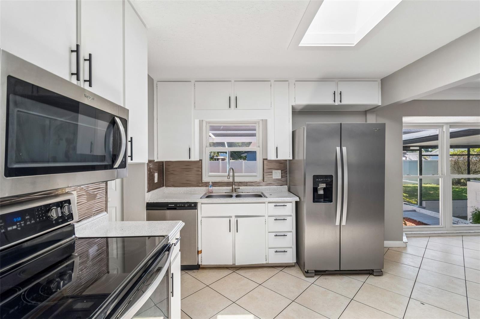 7111 GATEWAY CT, TAMPA, FL, 33615