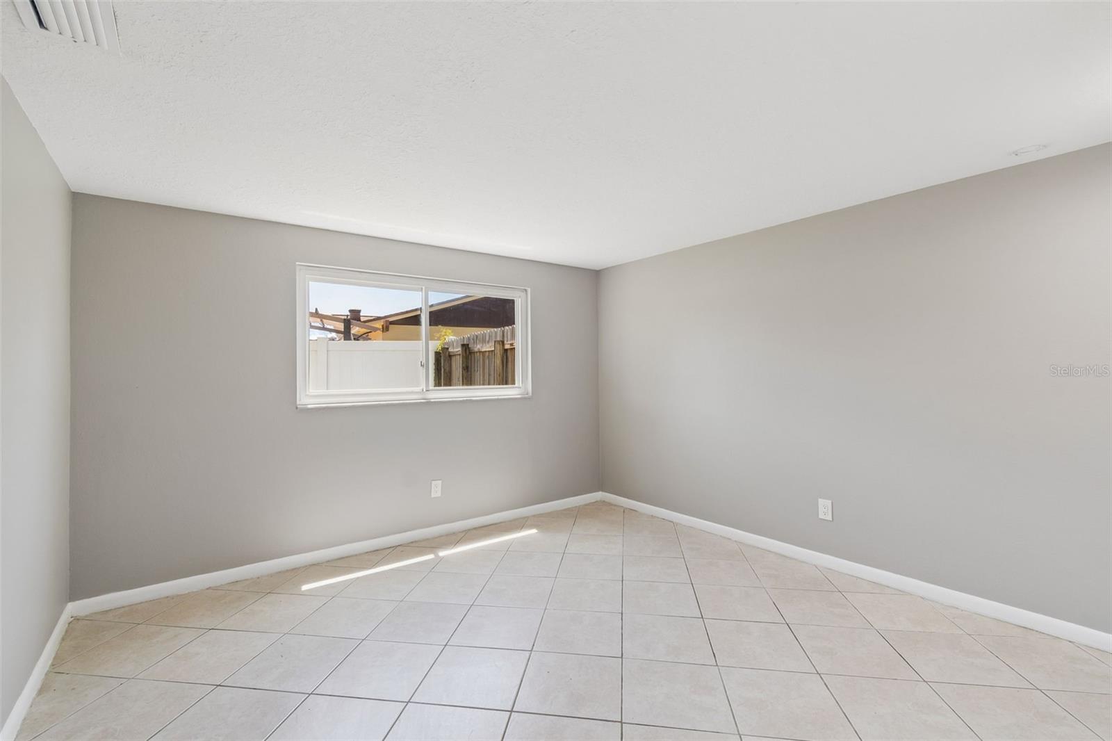 7111 GATEWAY CT, TAMPA, FL, 33615