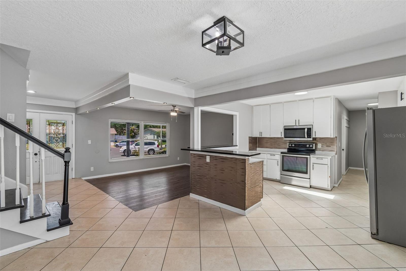 7111 GATEWAY CT, TAMPA, FL, 33615