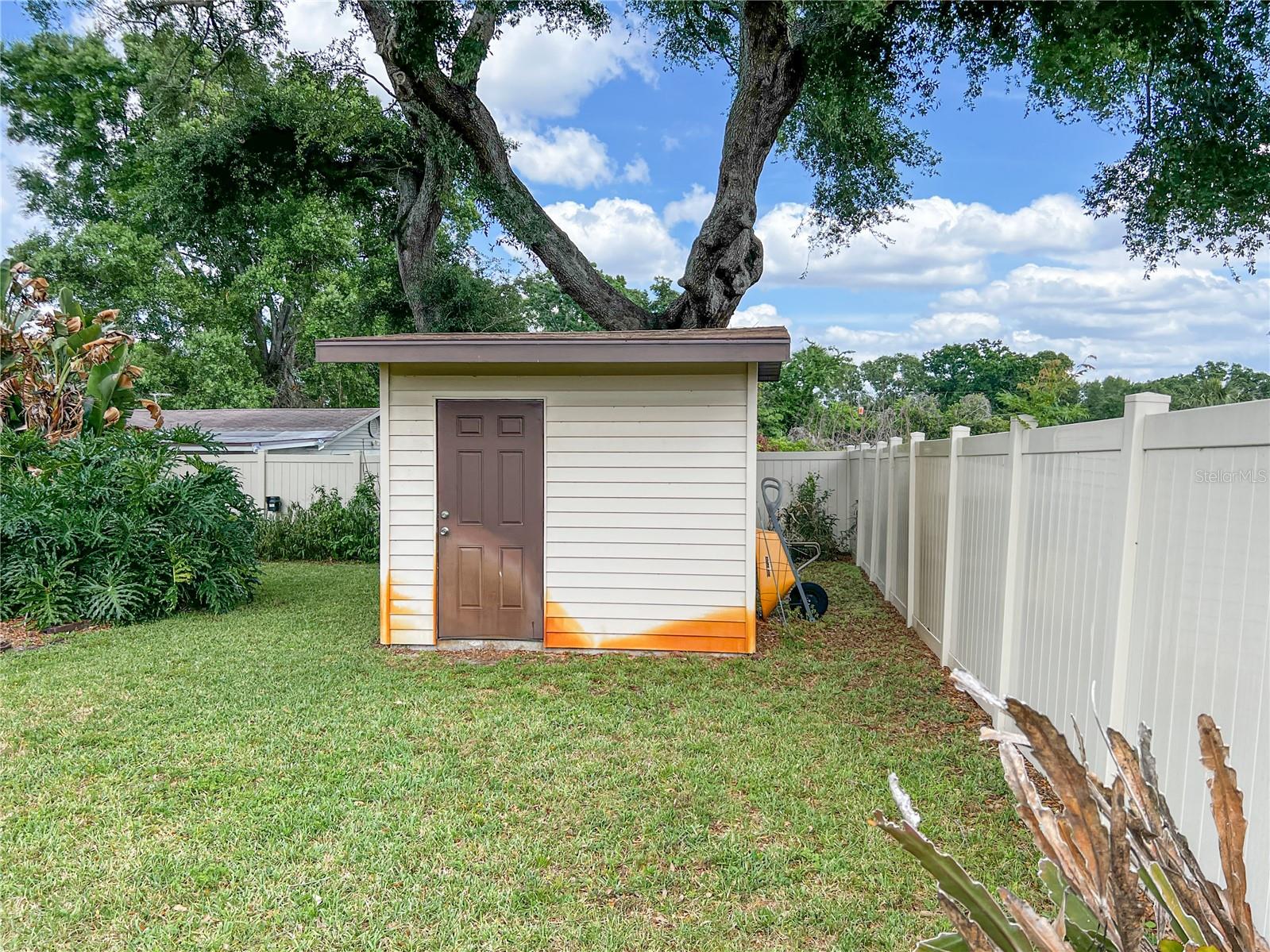 2118 W BROAD ST, TAMPA, FL, 33604