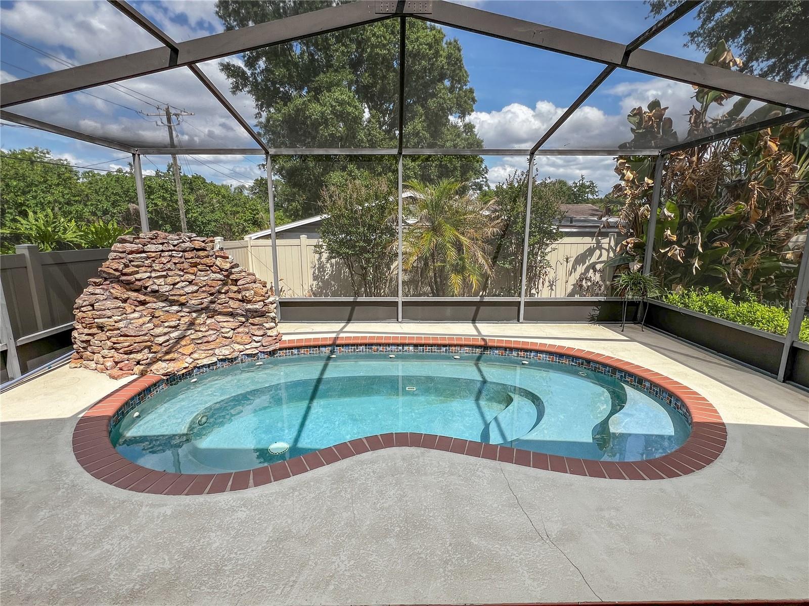 2118 W BROAD ST, TAMPA, FL, 33604