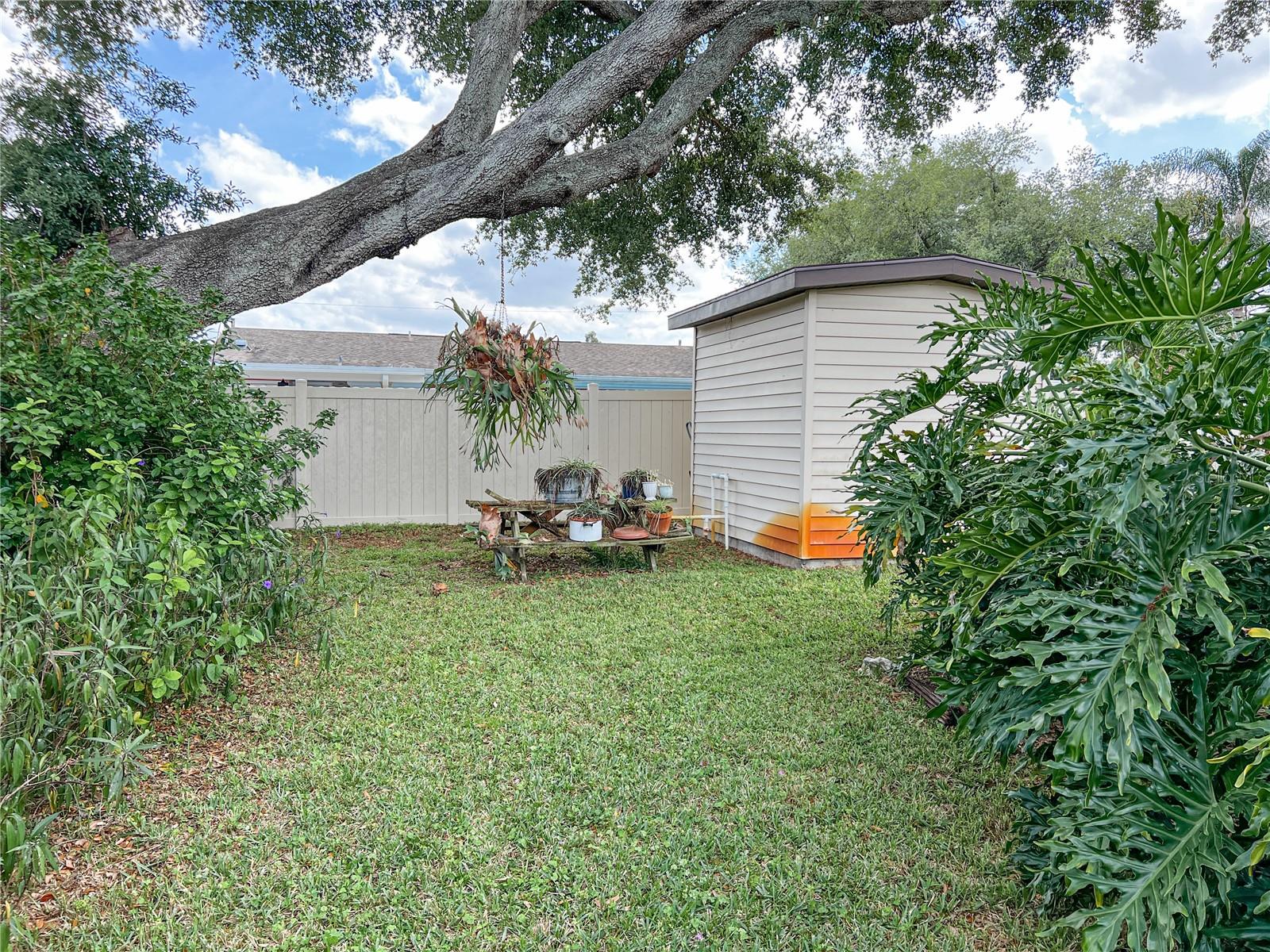 2118 W BROAD ST, TAMPA, FL, 33604