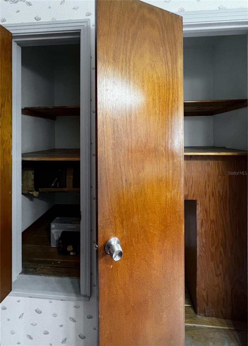 2118 W BROAD ST, TAMPA, FL, 33604