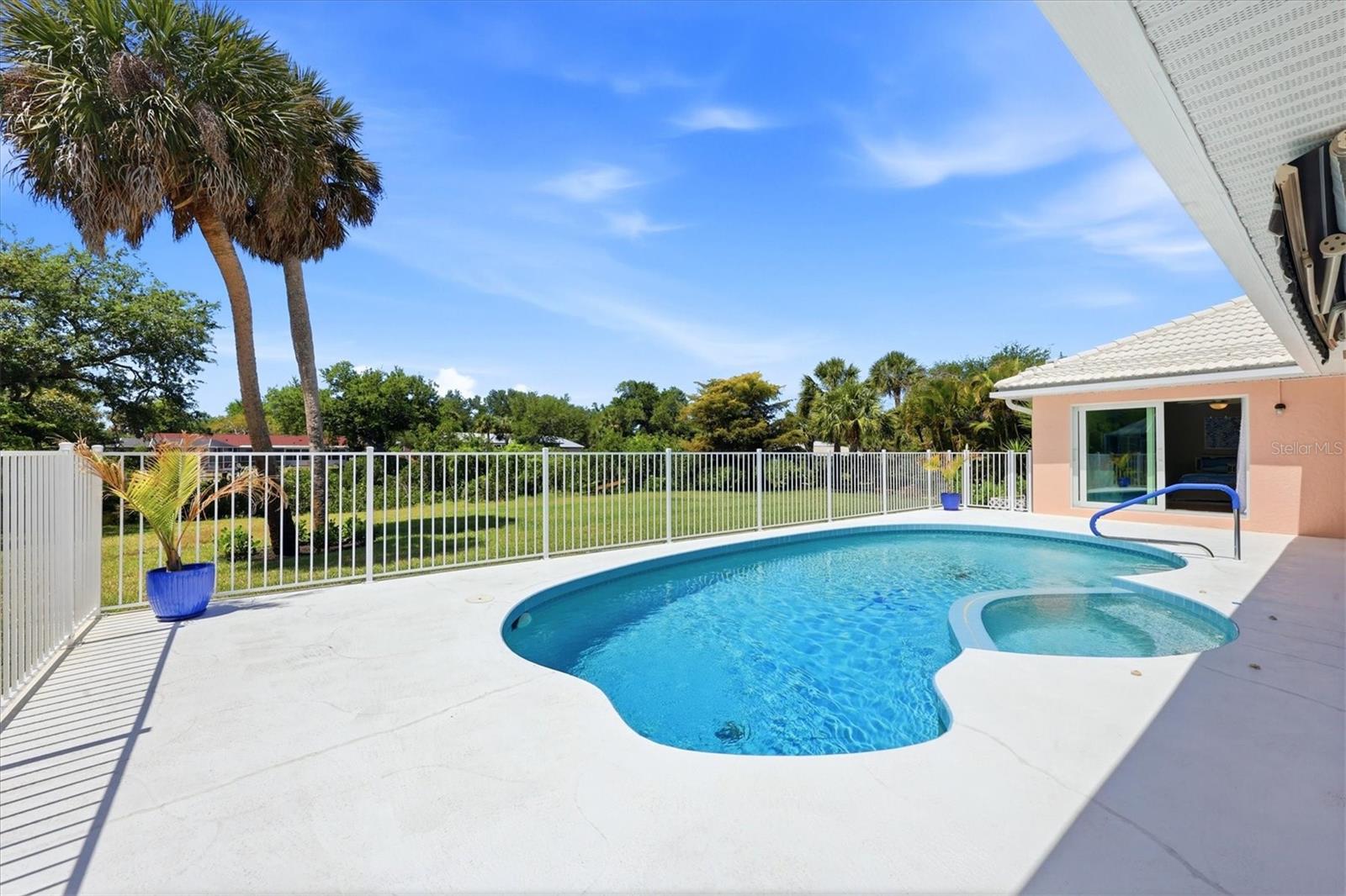 10 ARLINGTON DR, PLACIDA, FL, 33946