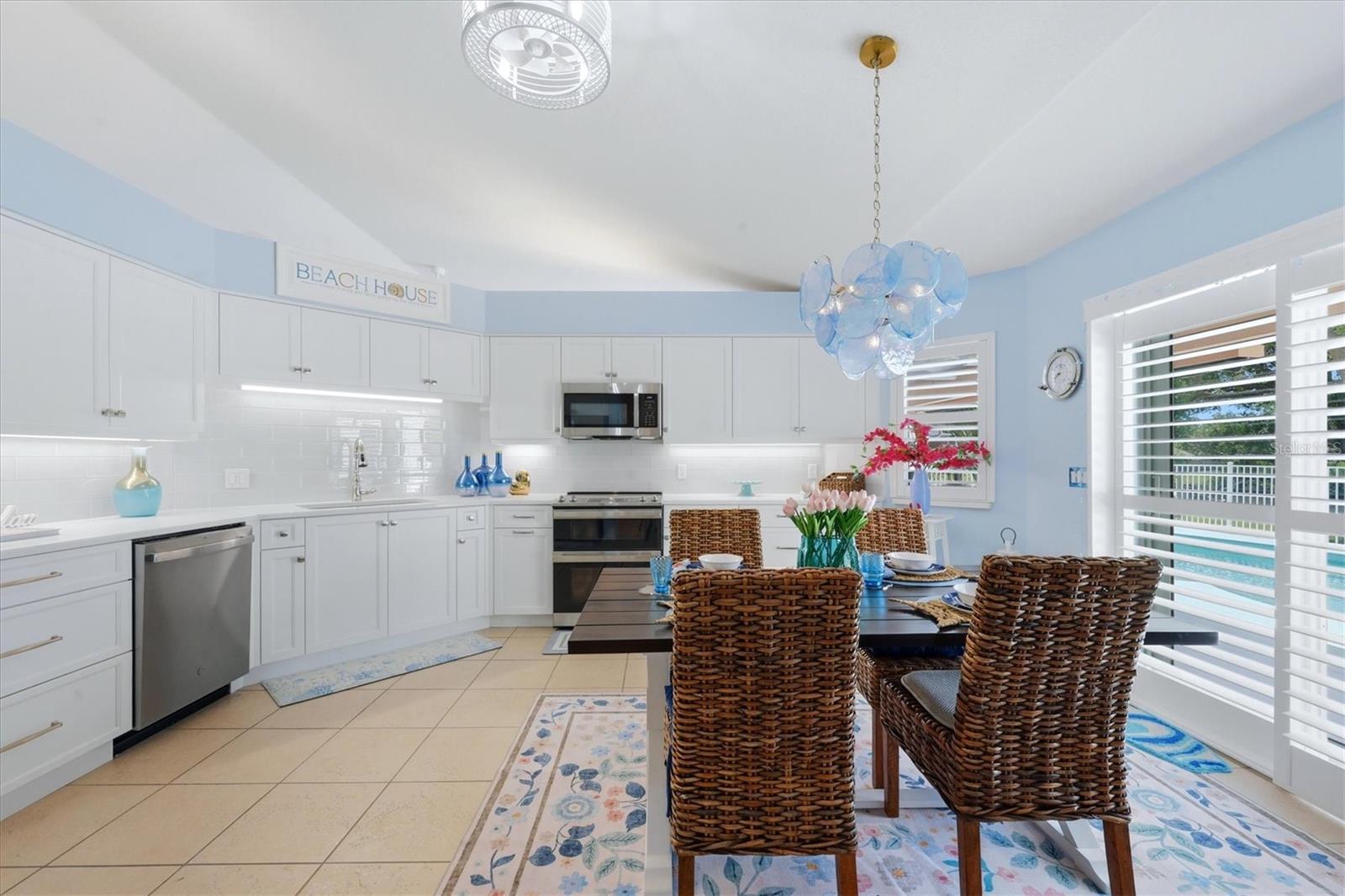 10 ARLINGTON DR, PLACIDA, FL, 33946