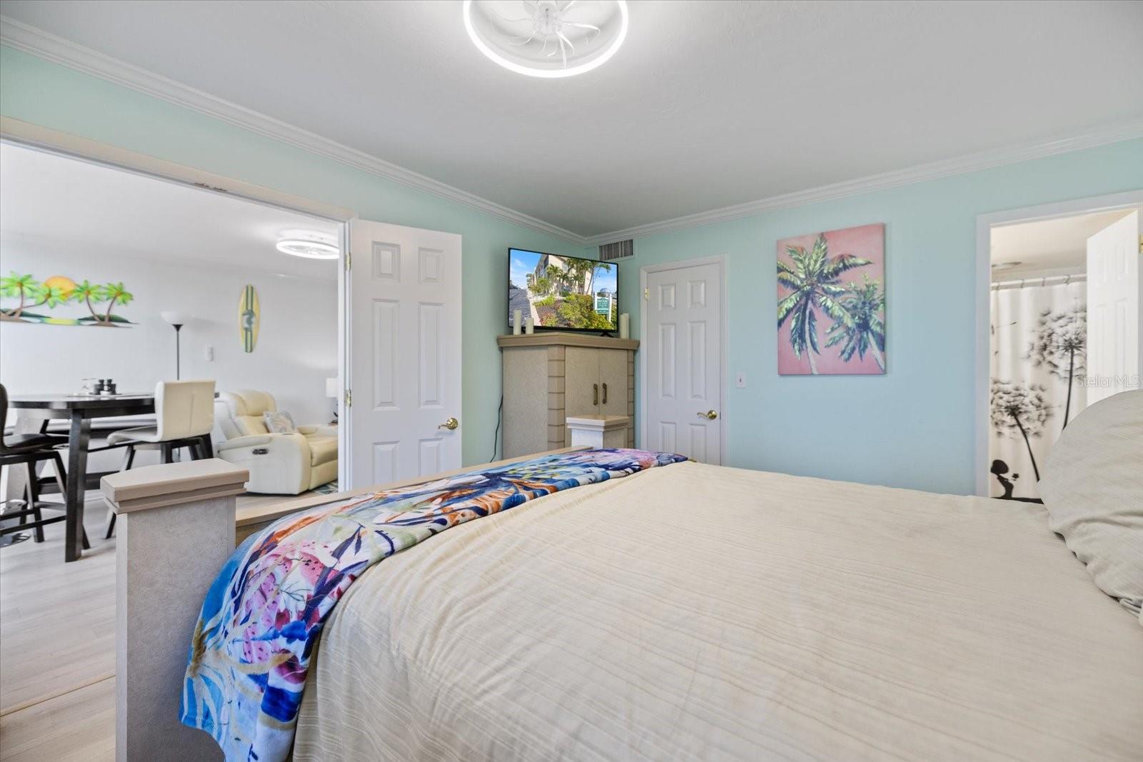 1400 TARPON CENTER DR #204, VENICE, FL, 34285