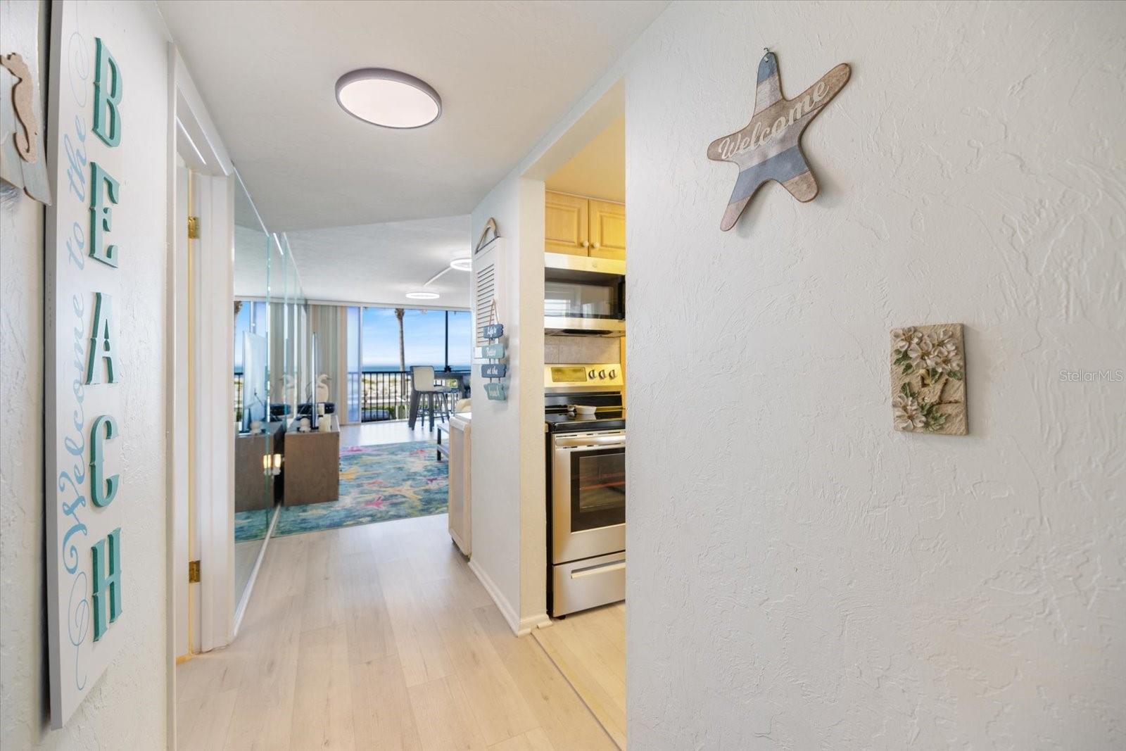 1400 TARPON CENTER DR #204, VENICE, FL, 34285