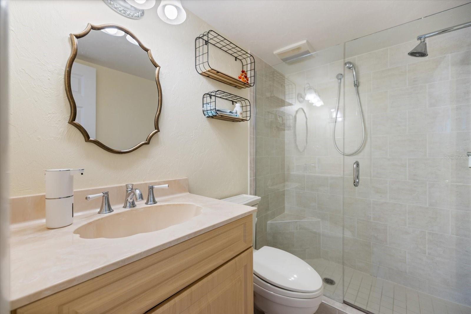 1400 TARPON CENTER DR #204, VENICE, FL, 34285