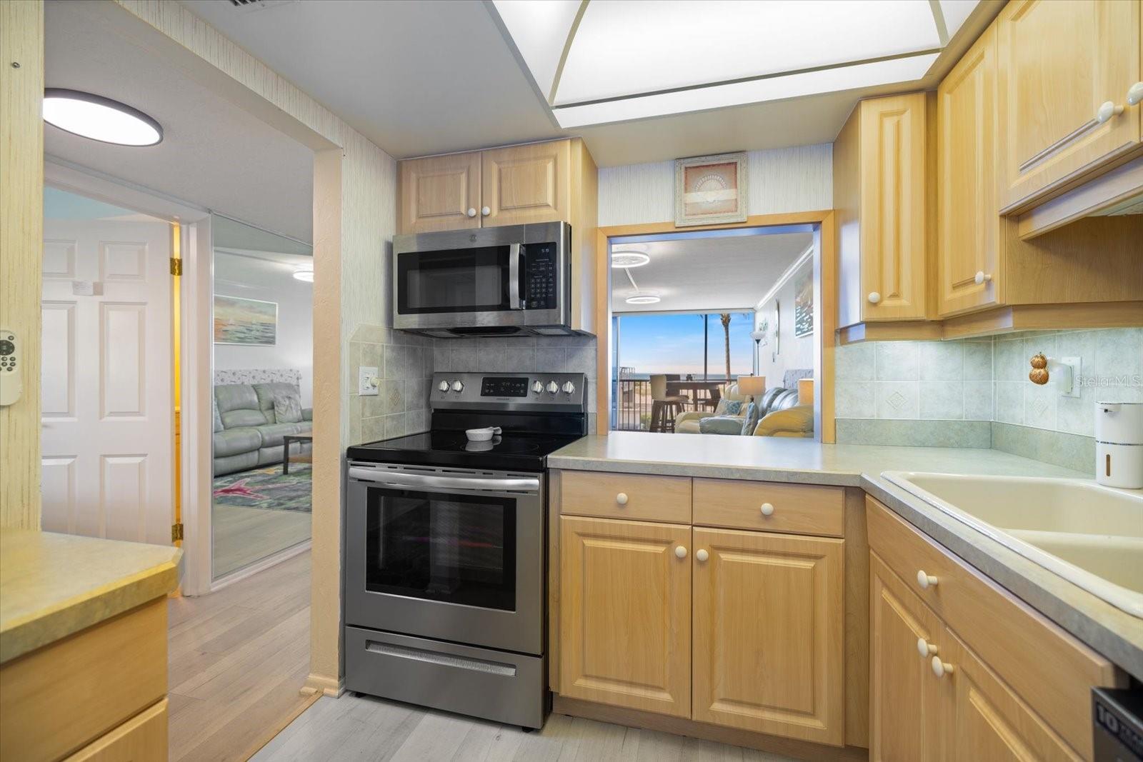 1400 TARPON CENTER DR #204, VENICE, FL, 34285