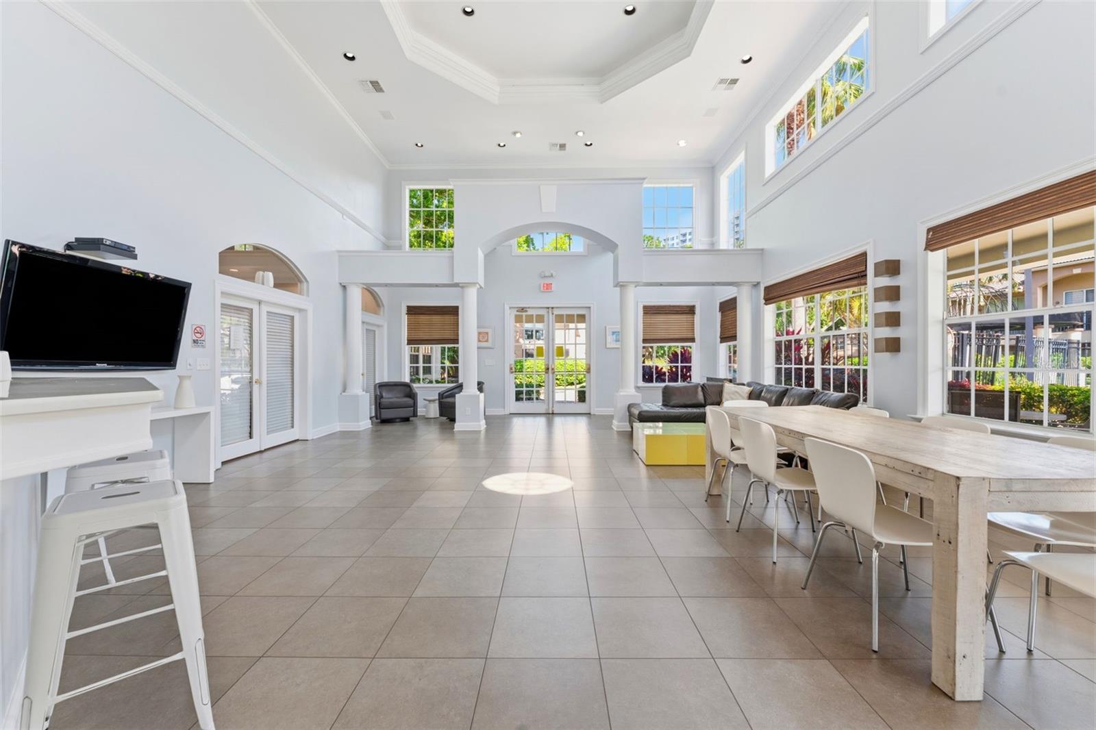 1022 NORMANDY TRACE RD, TAMPA, FL, 33602