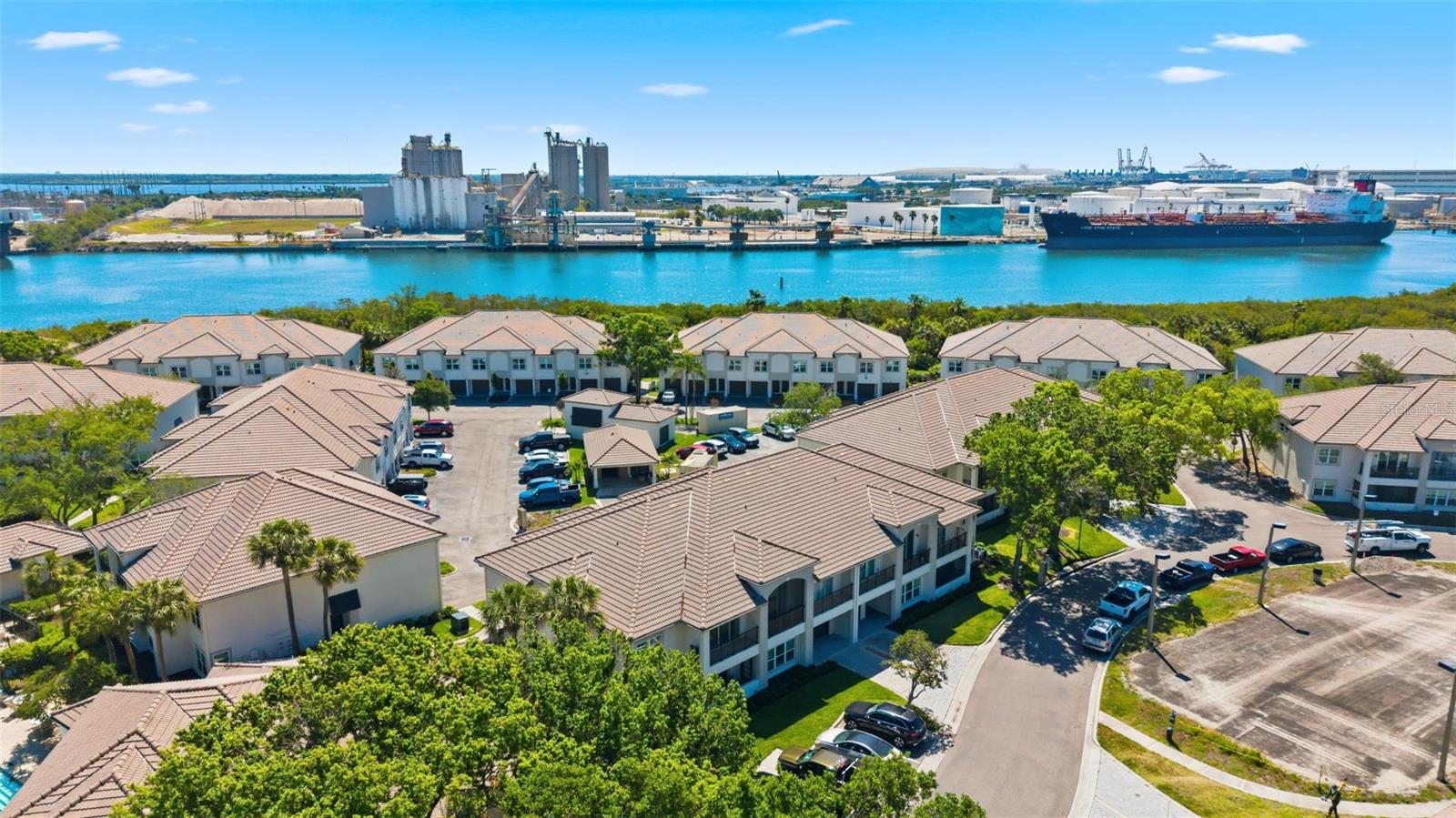 1022 NORMANDY TRACE RD, TAMPA, FL, 33602