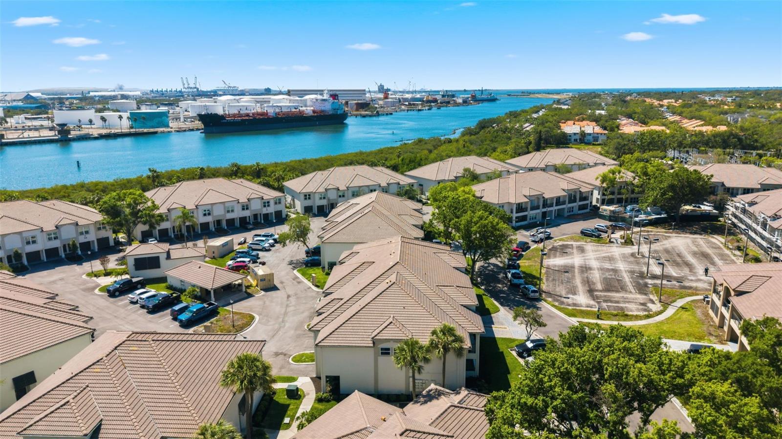 1022 NORMANDY TRACE RD, TAMPA, FL, 33602