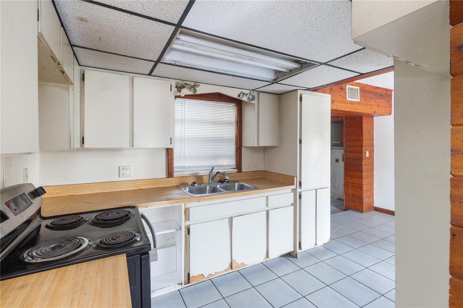 8706 EDNAM PL, TAMPA, FL, 33604