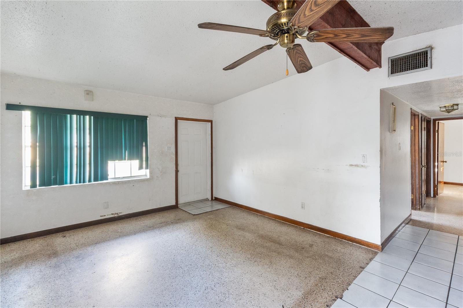 8706 EDNAM PL, TAMPA, FL, 33604