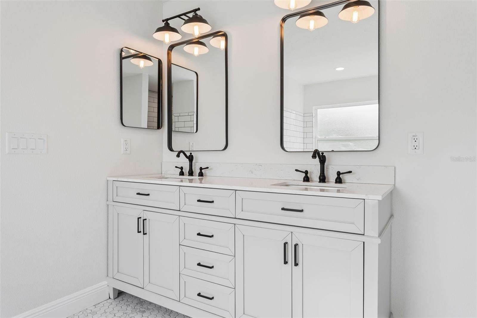 9412 NODDY TERN RD, WEEKI WACHEE, FL, 34613