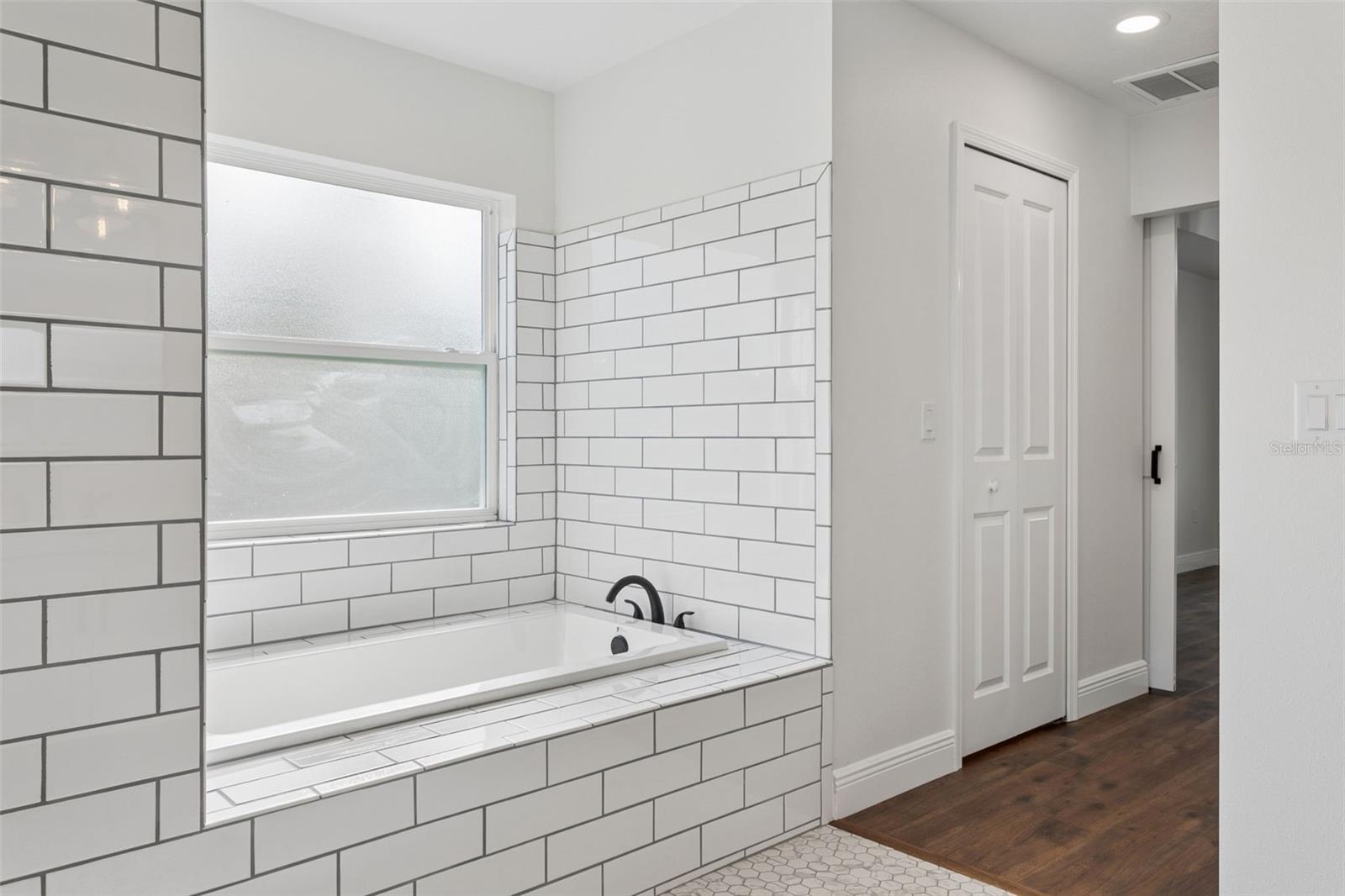 9412 NODDY TERN RD, WEEKI WACHEE, FL, 34613