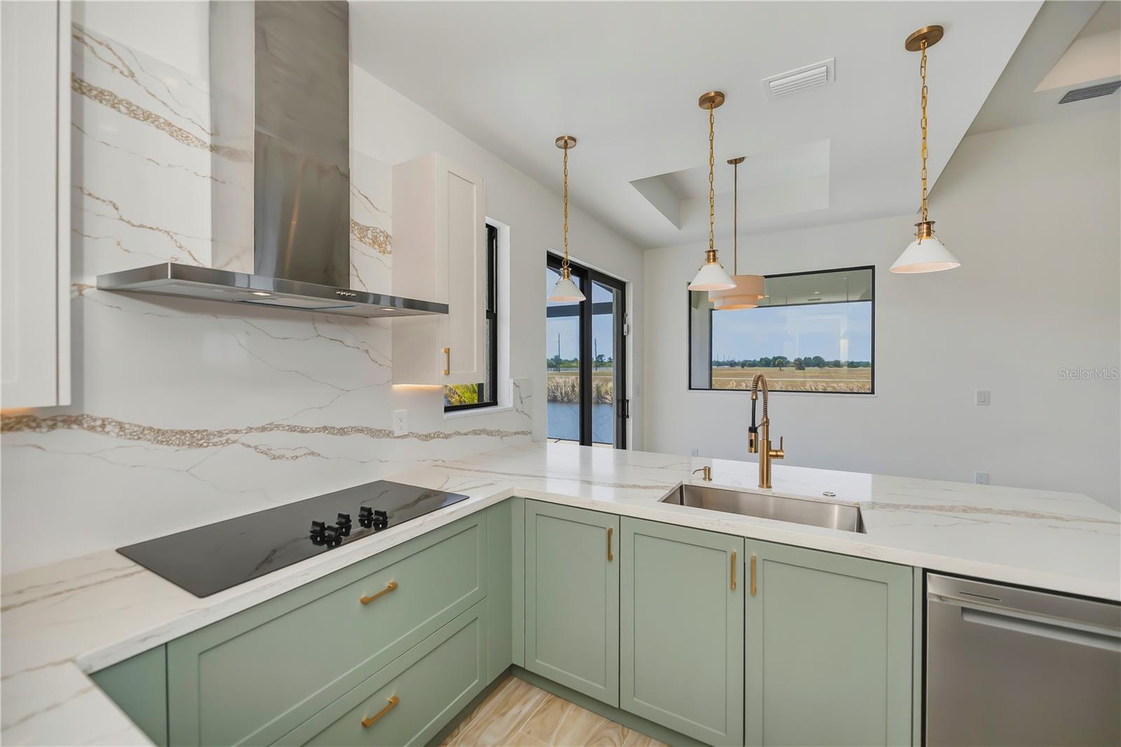 7 SUNFLOWER DR, PLACIDA, FL, 33946