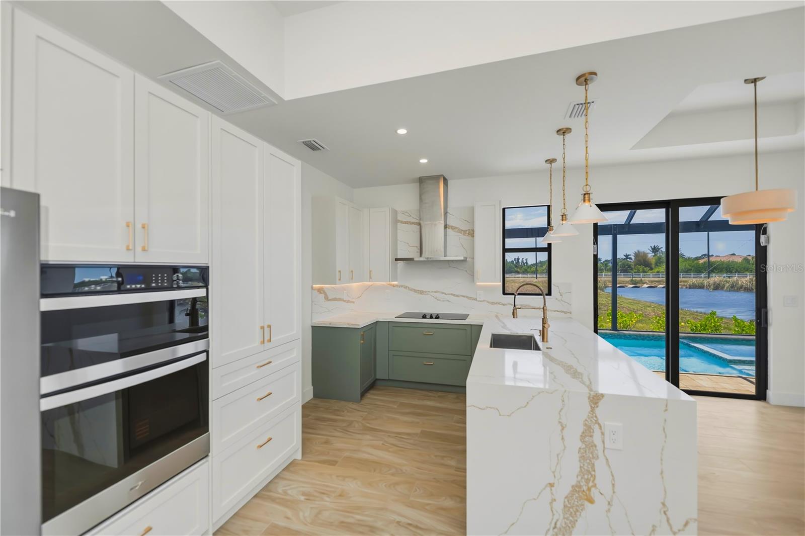 7 SUNFLOWER DR, PLACIDA, FL, 33946