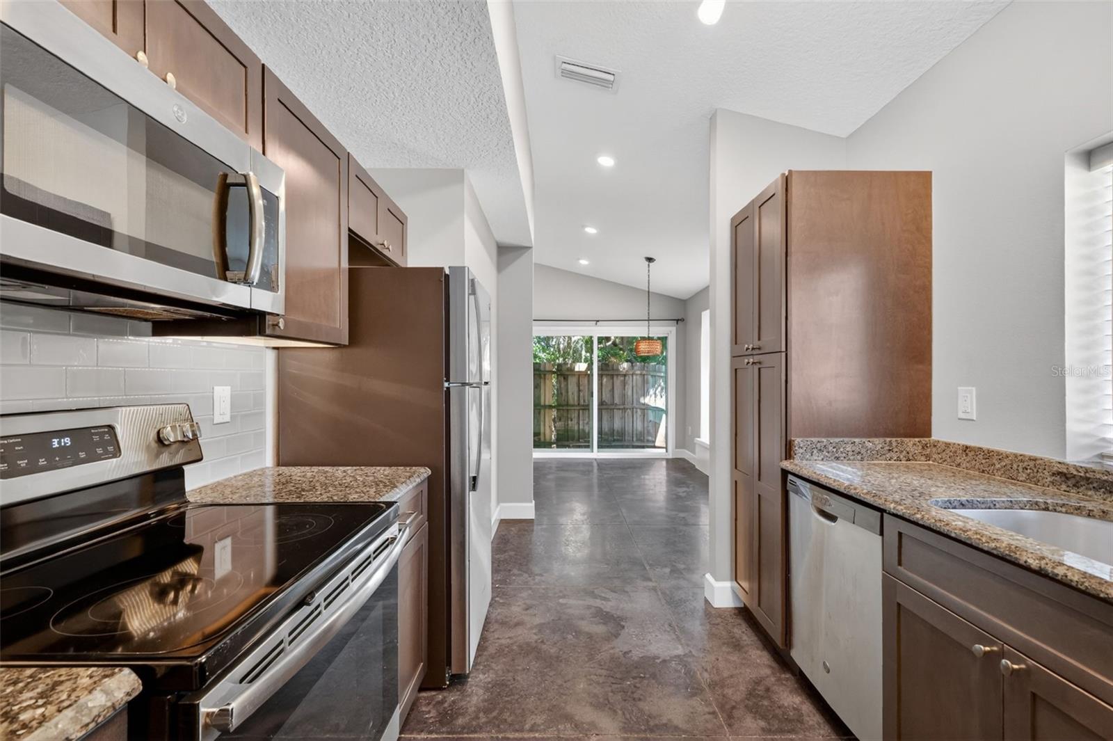 196 PARROTTE CT, MOUNT DORA, FL, 32757