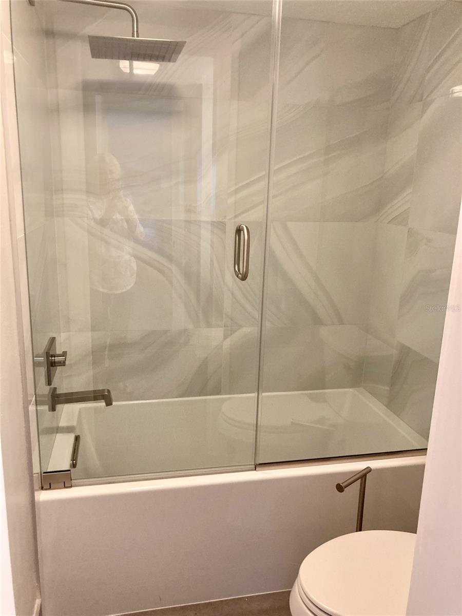 6114 43RD ST W #103E, BRADENTON, FL, 34210