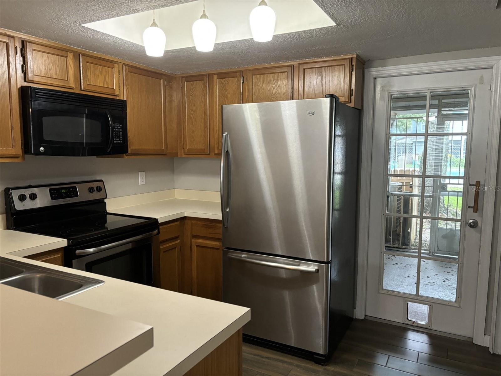 7621 COLONIAL CT, TAMPA, FL, 33615