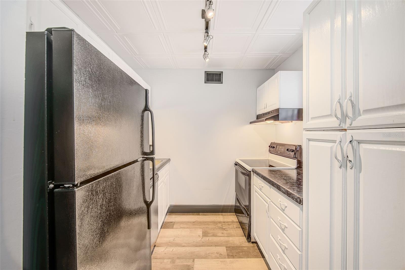 10453 CARROLLBROOK CIR #222, TAMPA, FL, 33618