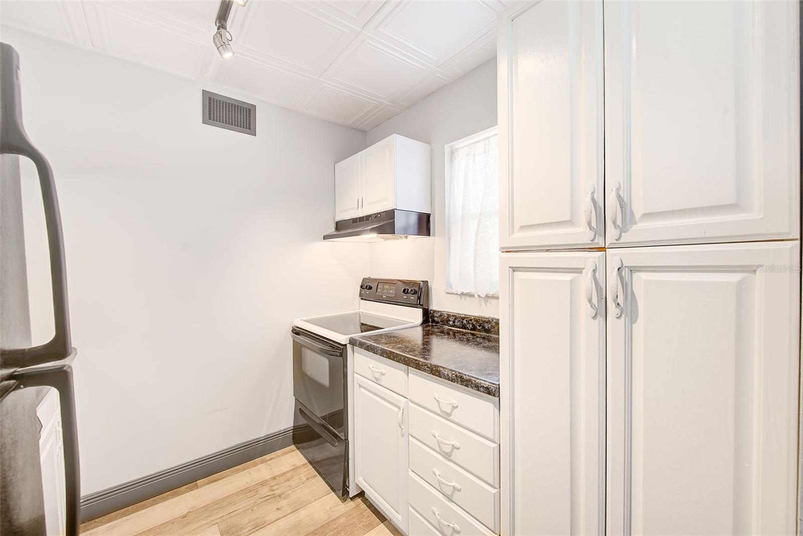 10453 CARROLLBROOK CIR #222, TAMPA, FL, 33618