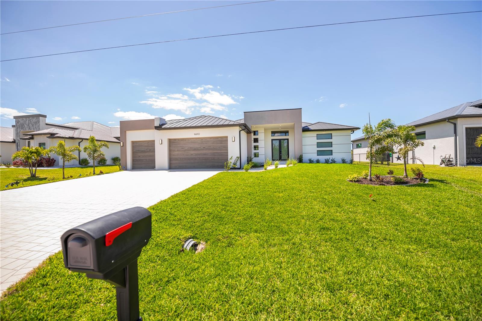 16692 LIGGETT CIR, PORT CHARLOTTE, FL, 33981