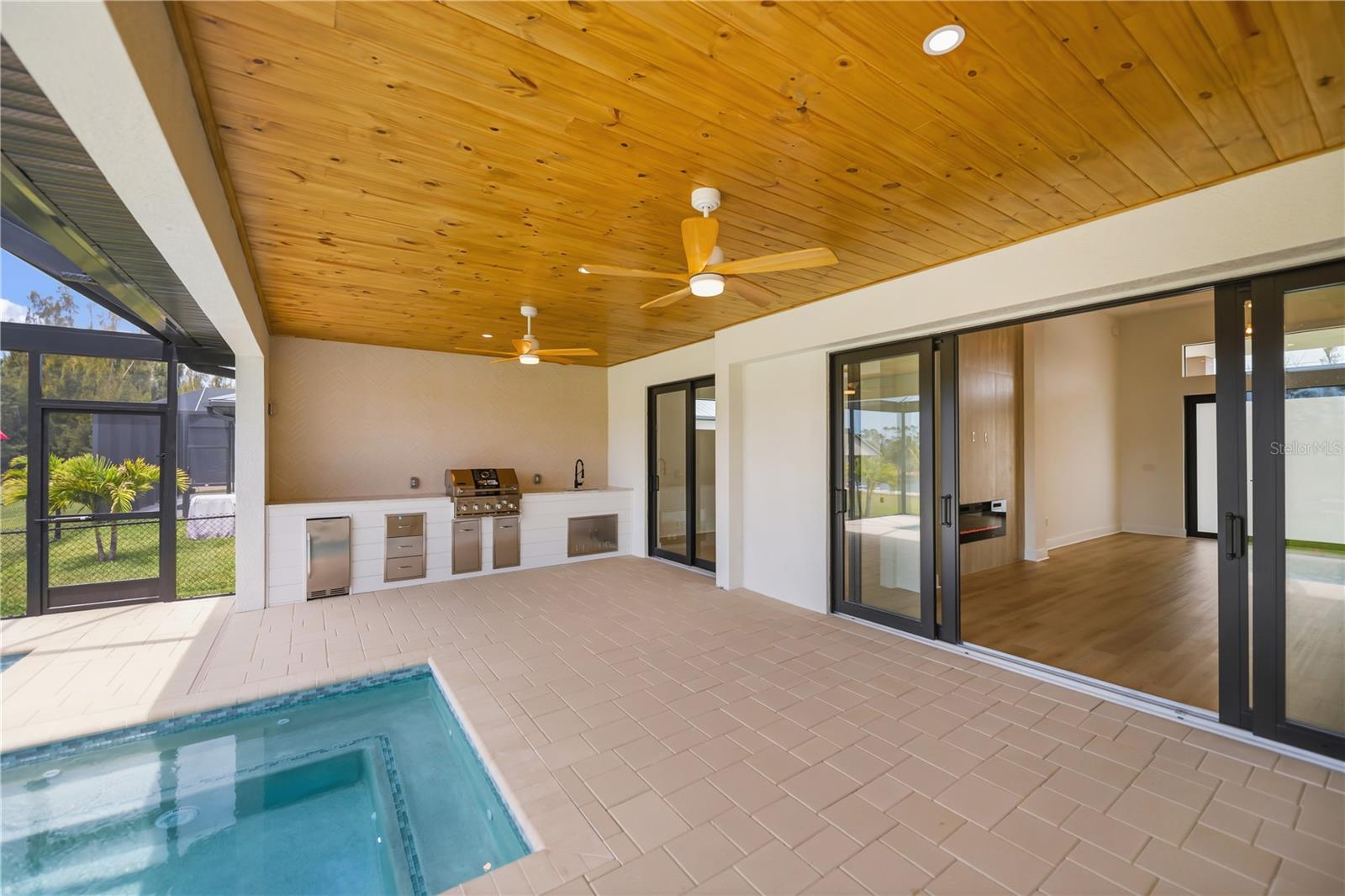 16692 LIGGETT CIR, PORT CHARLOTTE, FL, 33981