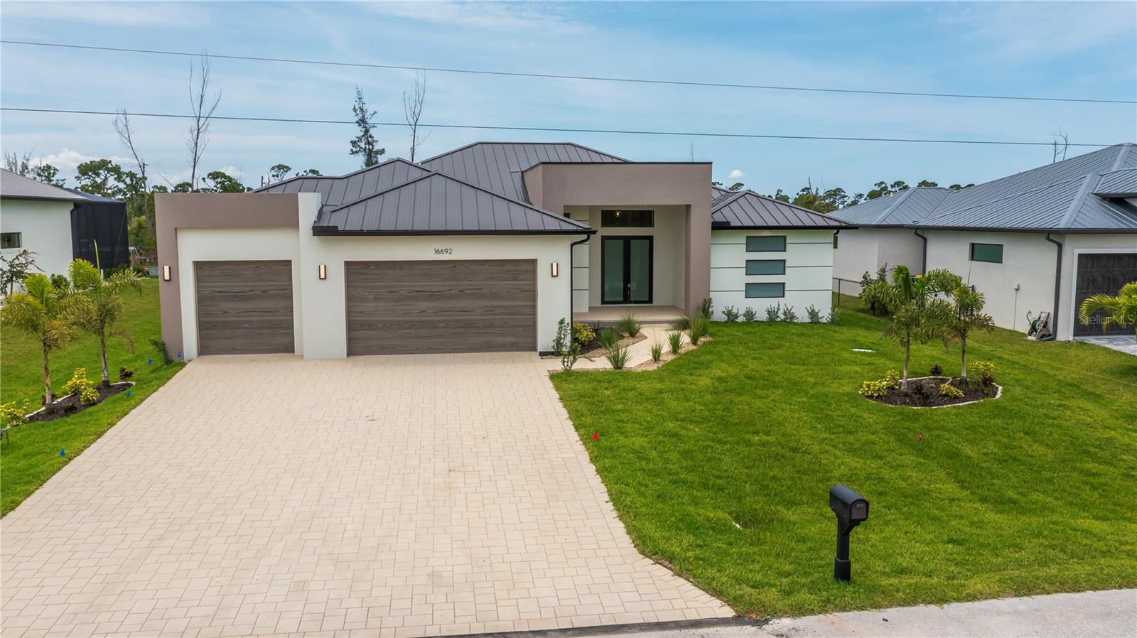 16692 LIGGETT CIR, PORT CHARLOTTE, FL, 33981