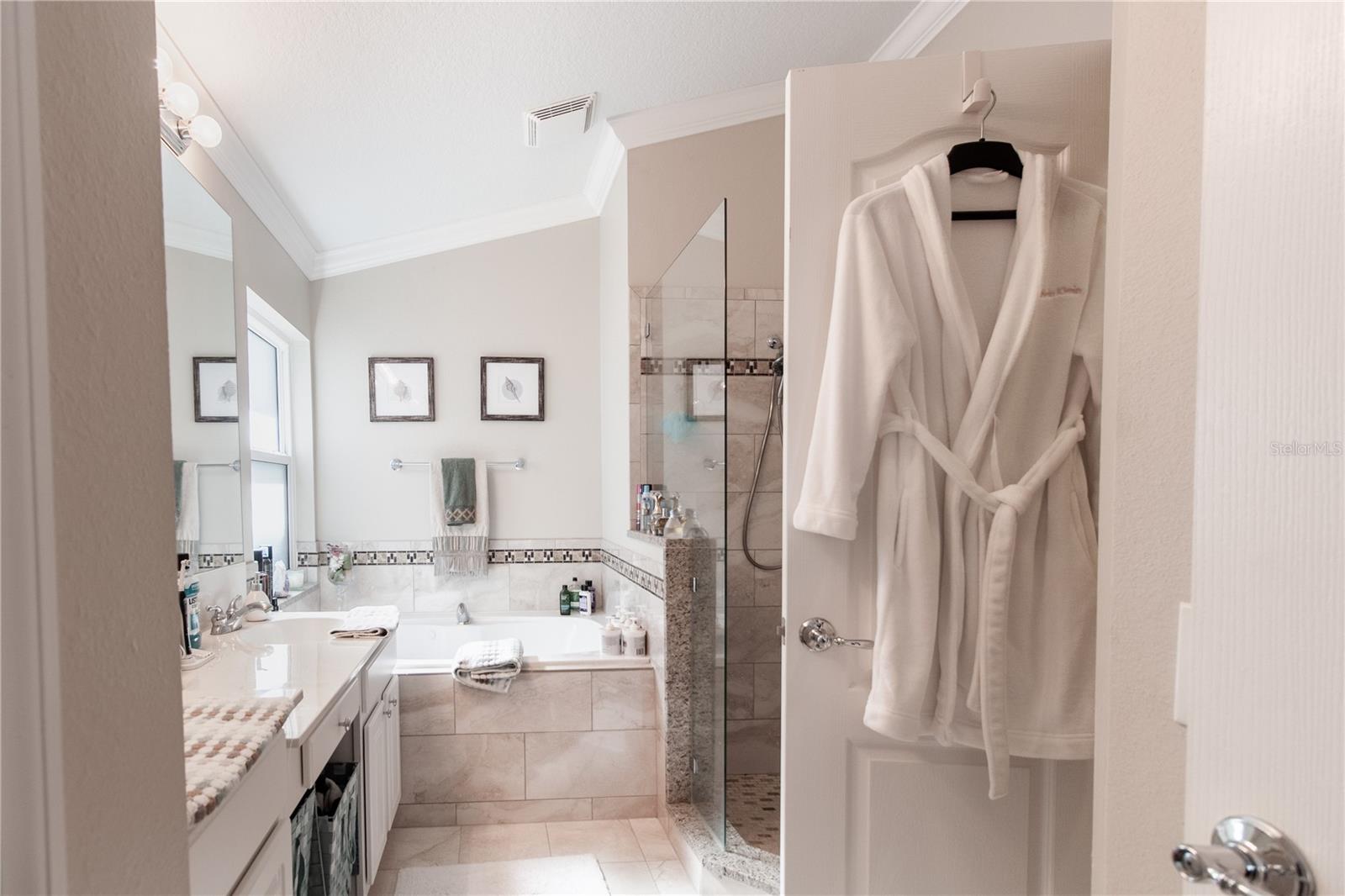 16204 NOTTINGHAM PARK WAY, TAMPA, FL, 33647